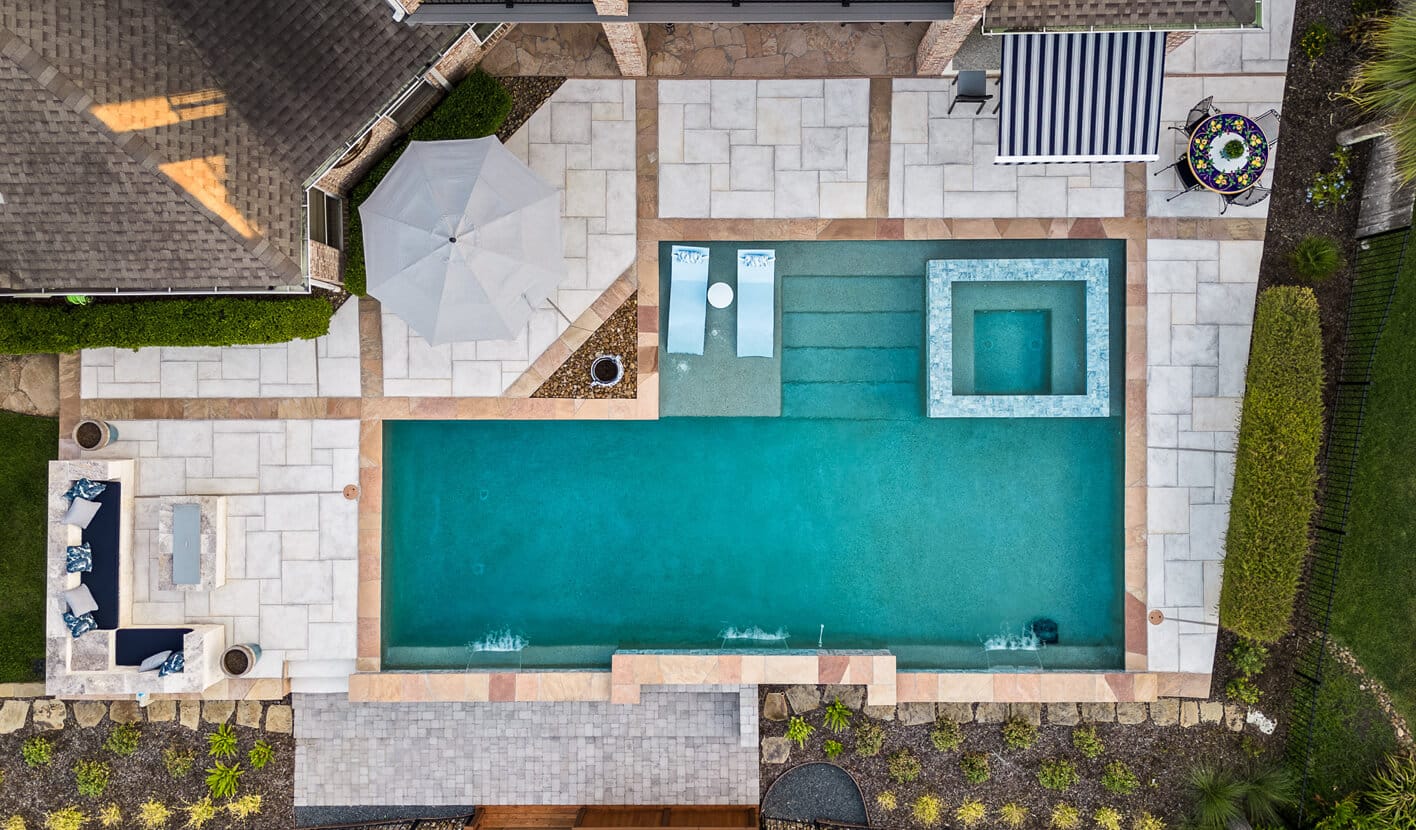 ResortSylePool-1-74de83002921b8380159187bb163ba8c