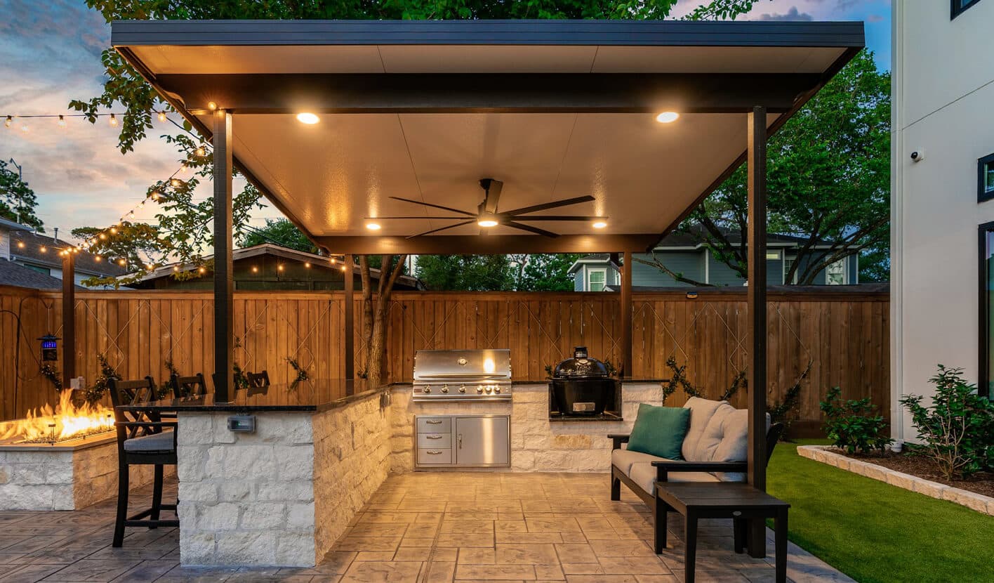 StoneOutdoorKitchen-1-11aaa58b28b61820bffc835074164569