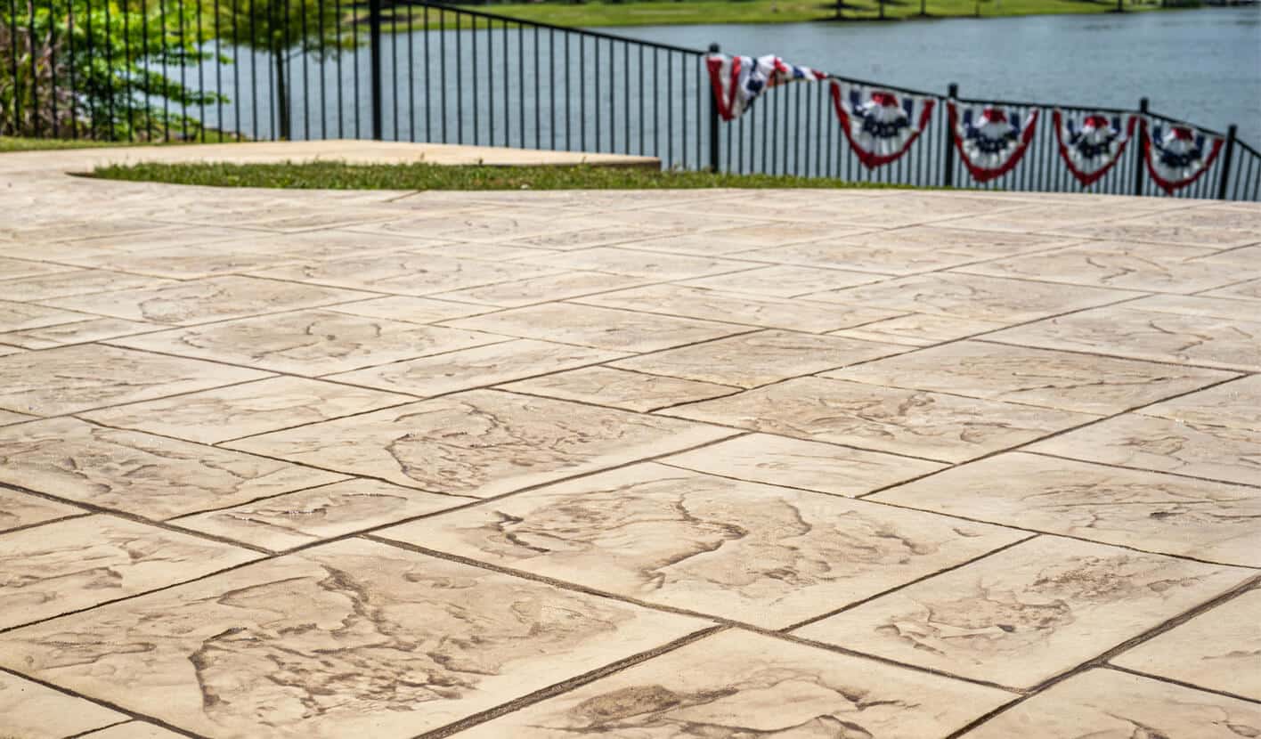 ConcretePatios-2-d162bc8a18abd765b7e39b5969f59158